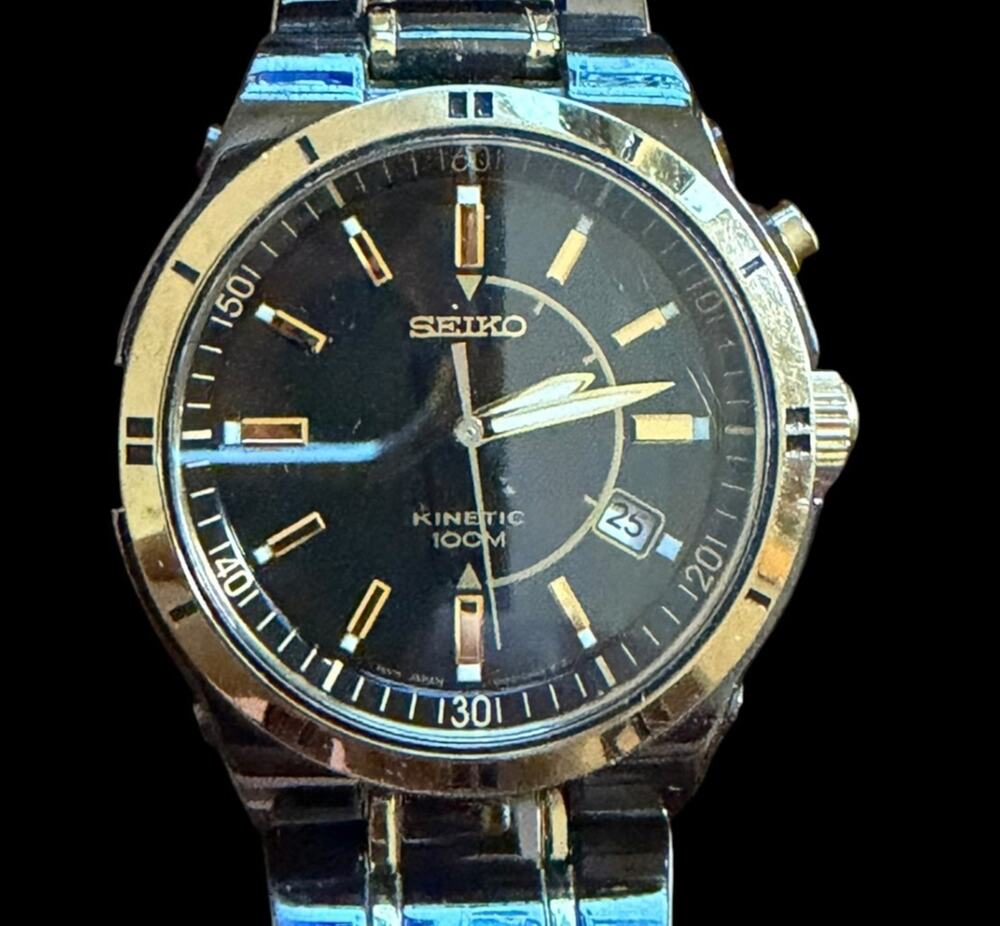 Seiko Kinetic 100M Two-Tone Stainless Steel Men's Wristwatch Black Dial Date